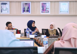 RAPAT SENAT TERTUTUP
